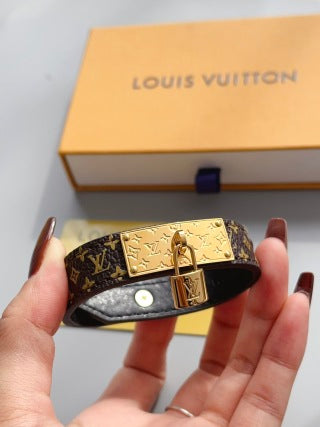 Accessory 13