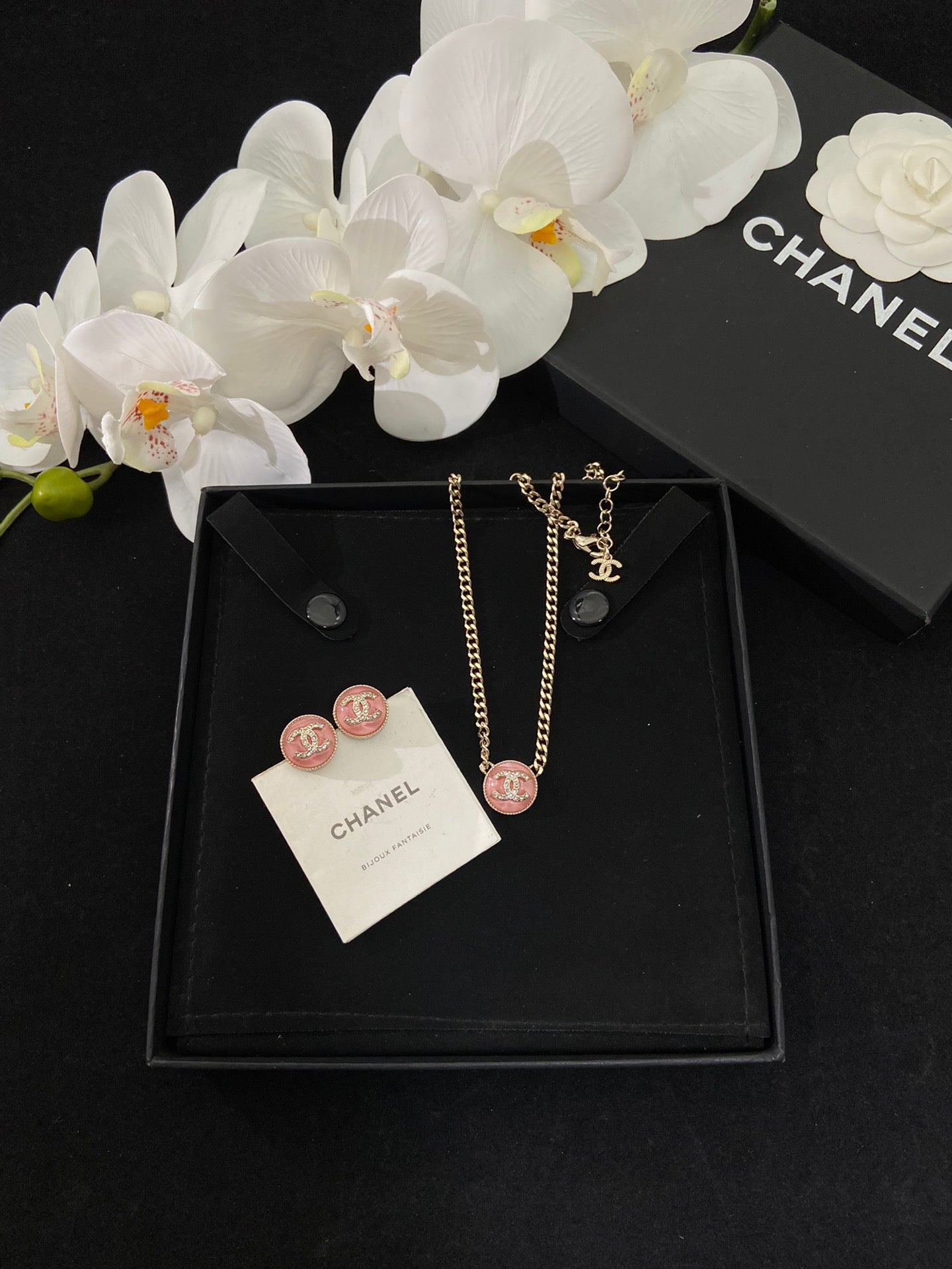 Accessory 79