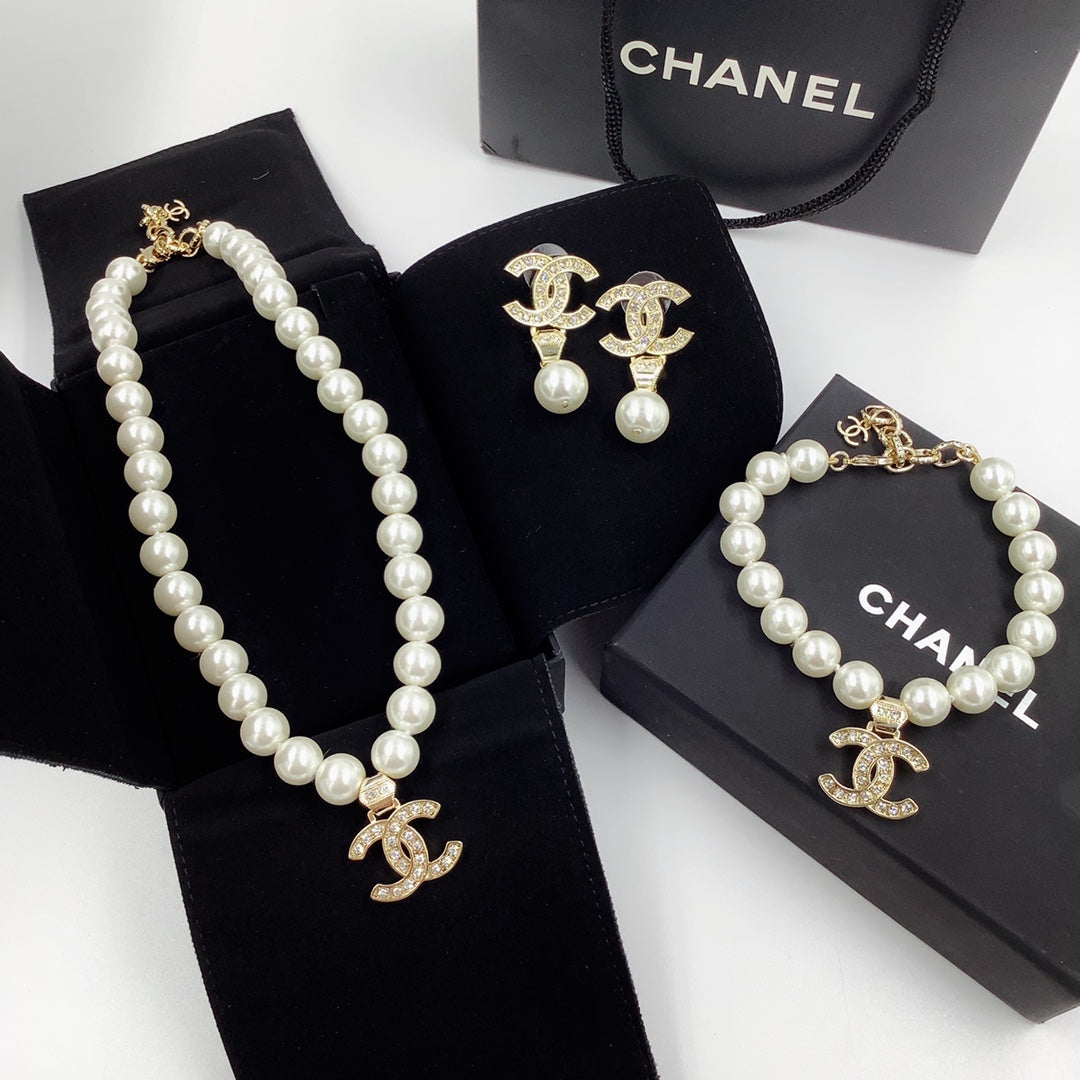 Accessory 35