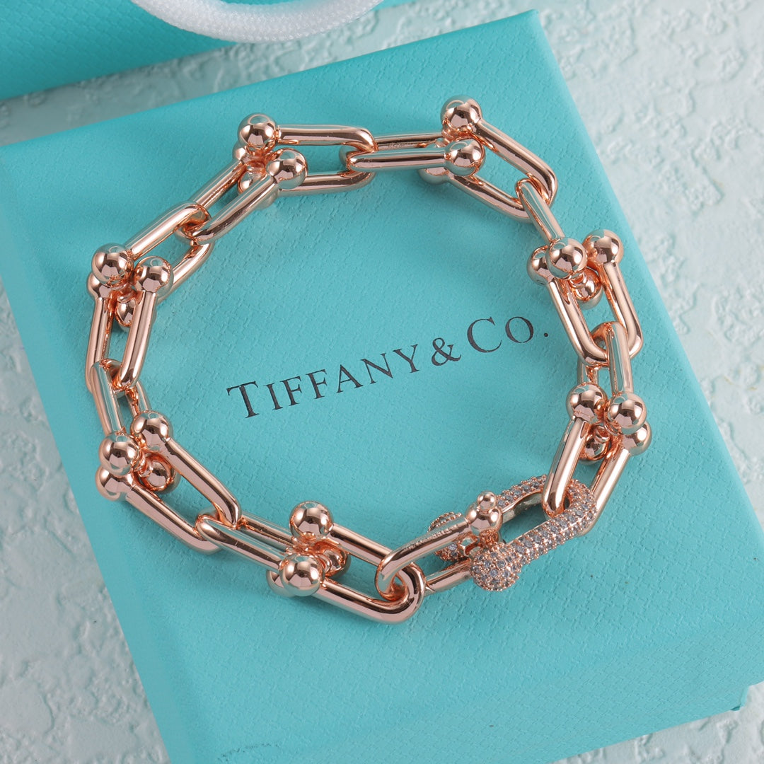 Accessory 21