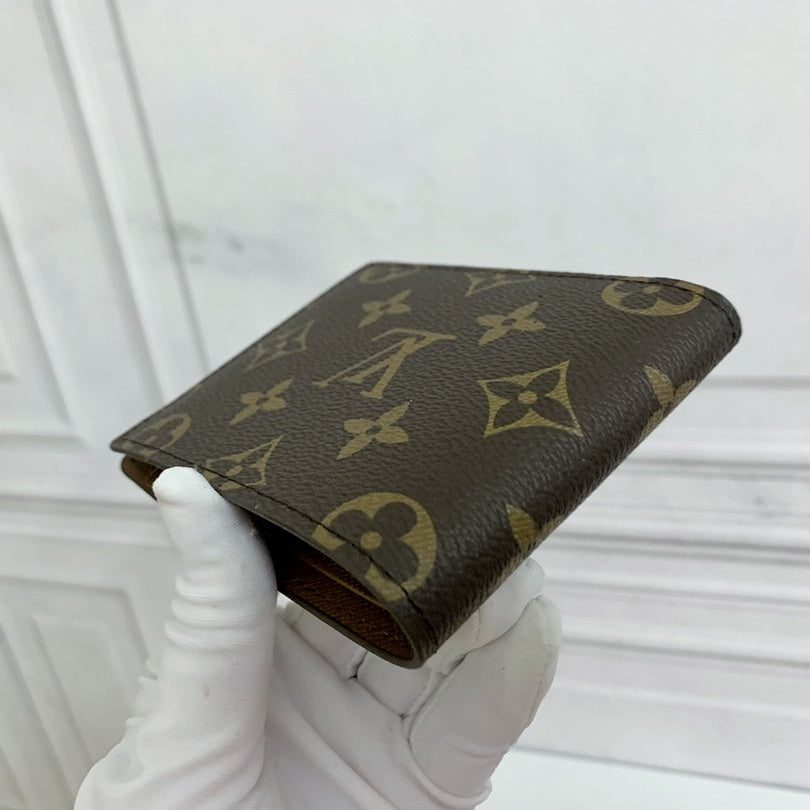 Wallet 12