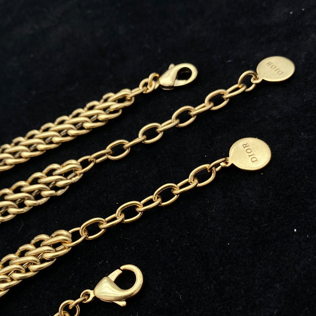Accessory 84
