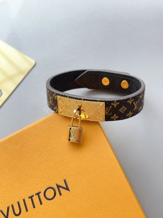 Accessory 13