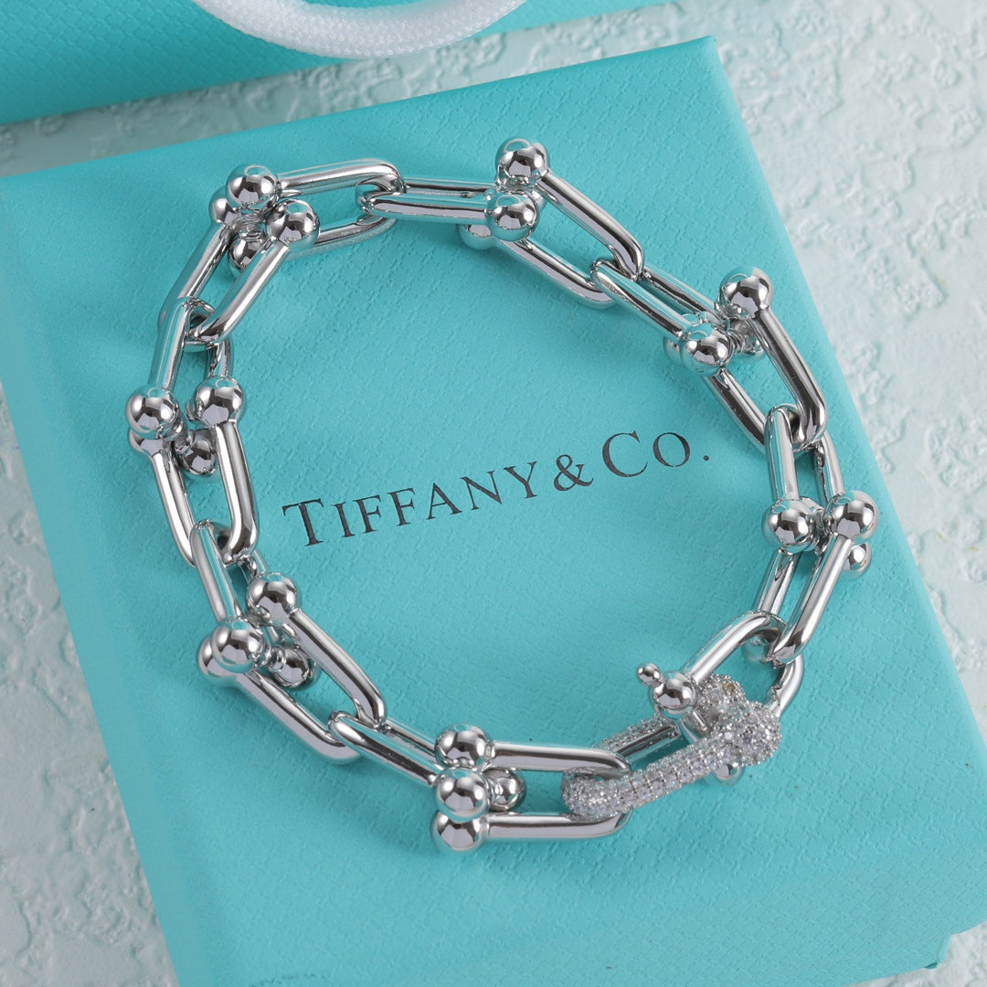Accessory 21