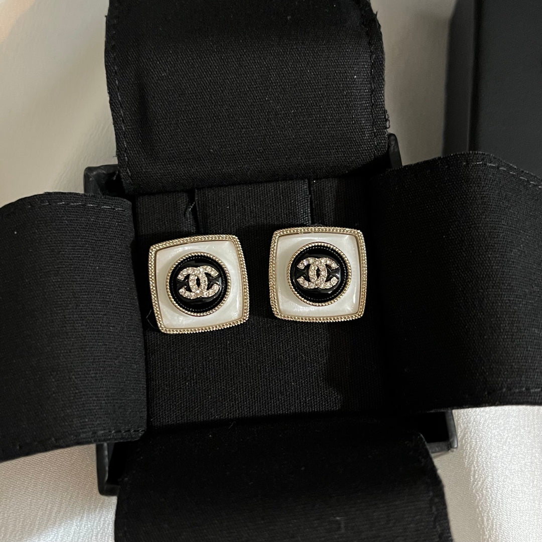 Accessory 57