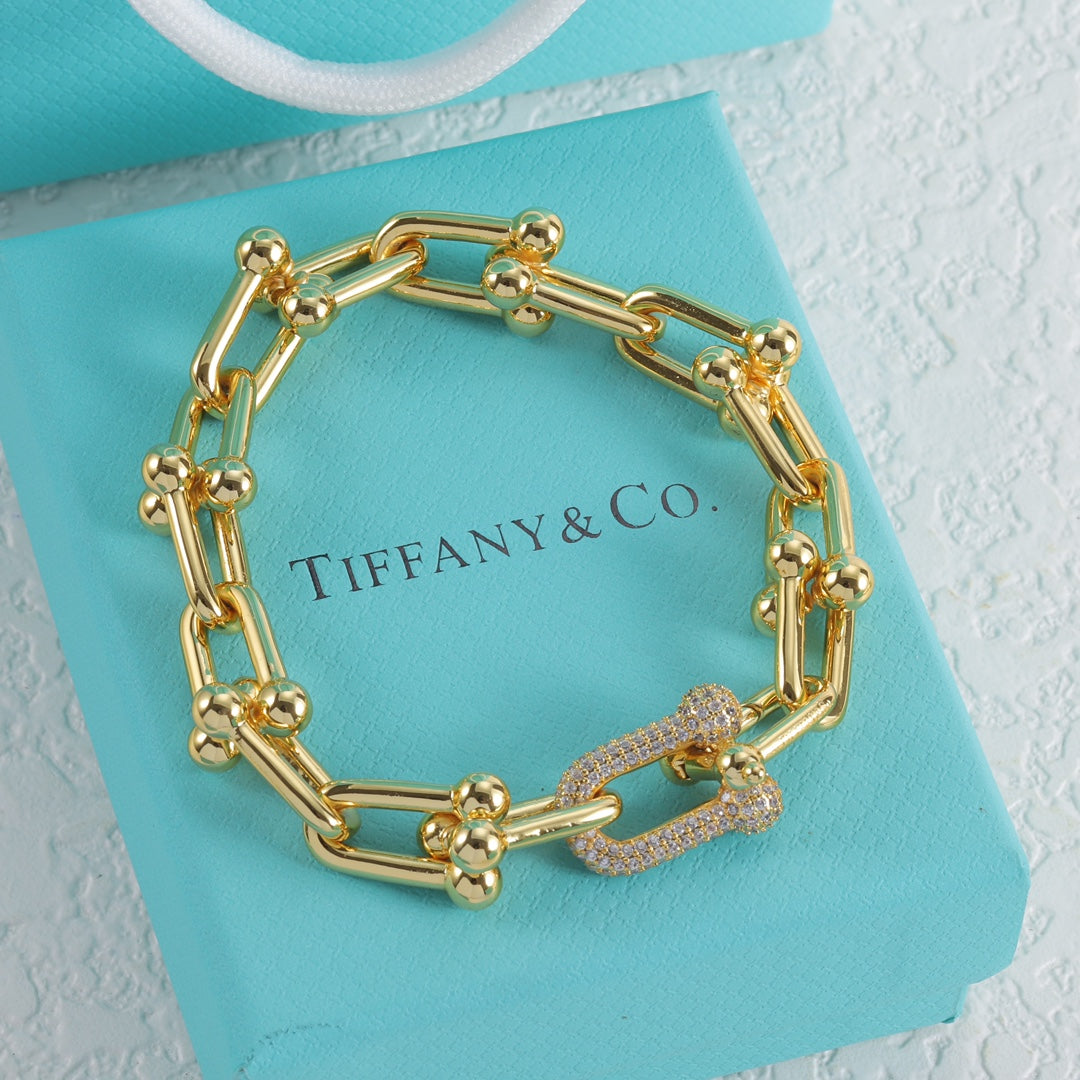 Accessory 21